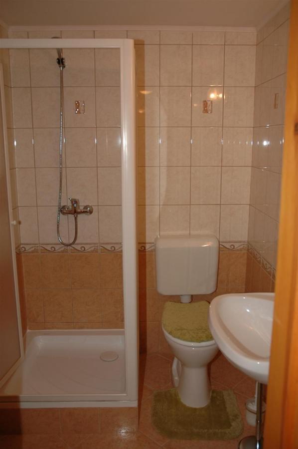 Judit Vendeghaz Suemeg Hotel Luaran gambar